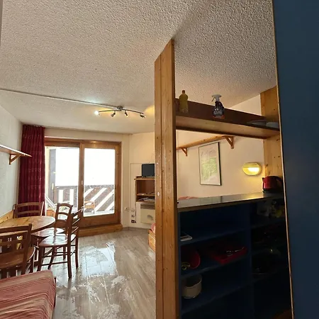 - Inout - 5 Beds Flat P-408 アパート ヴァル・トランス
